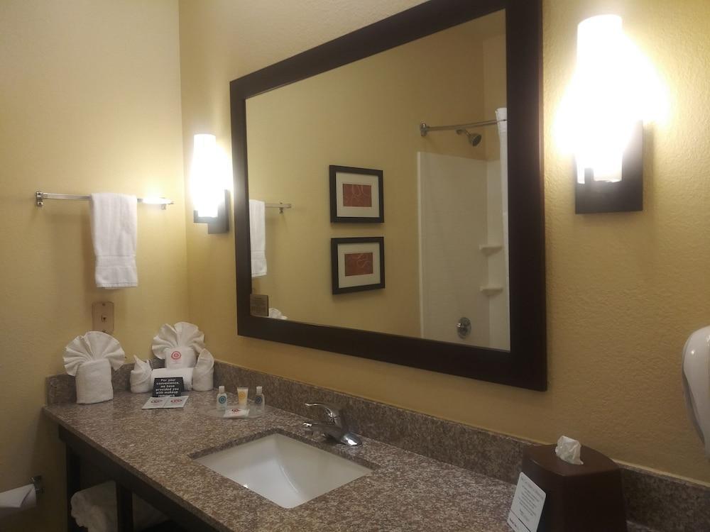 Comfort Suites - Near The Galleria Хюстън Екстериор снимка
